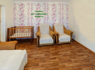 Вторая спальня с детской кроваткой, Черемушка Бузулукский бор
